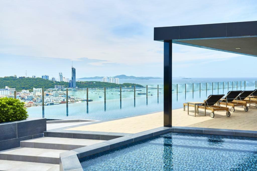 The Base Condo Pattaya Luaran gambar